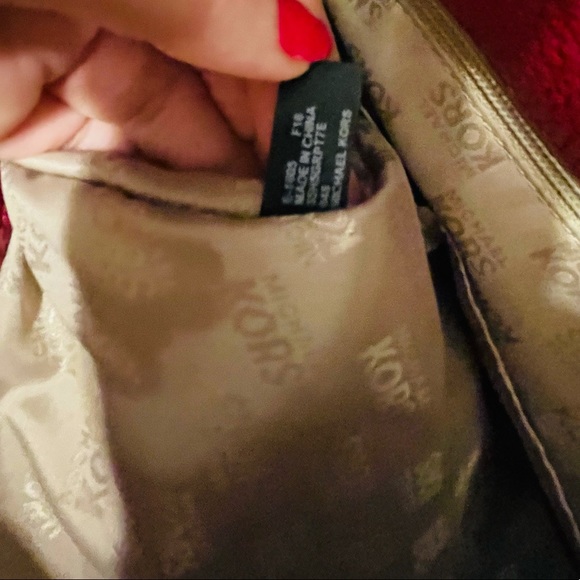 Michael Kors Harper Large East West Tote, Red - Picture 5 of 6